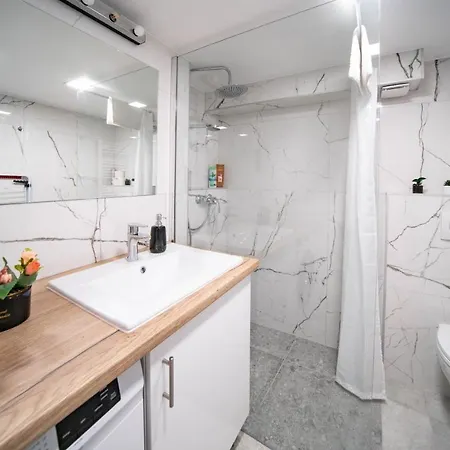 Appartement Free Parking Basilica Leo's - Ac, Wi-fi, Smart Tv Budapest