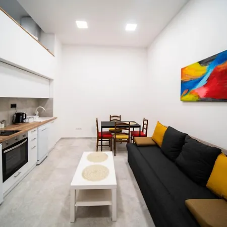 Free Parking Basilica Leo's - Ac, Wi-fi, Smart Tv